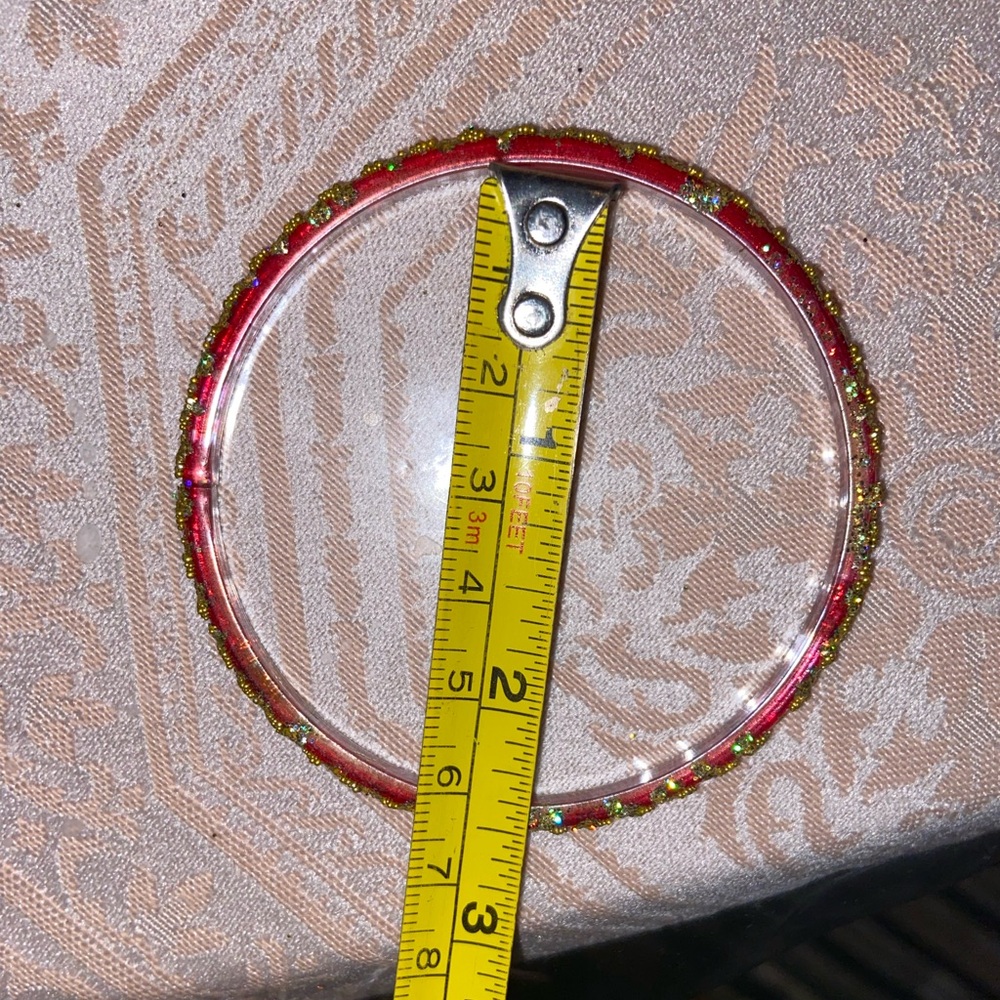 Elegant Gold and Red Glass Bangles - Picture 4 of 4
